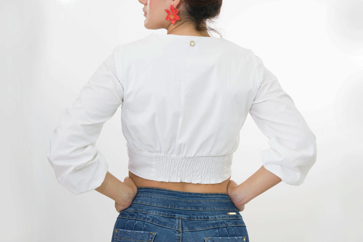 Crop Top Blanco Argolla Enfrente